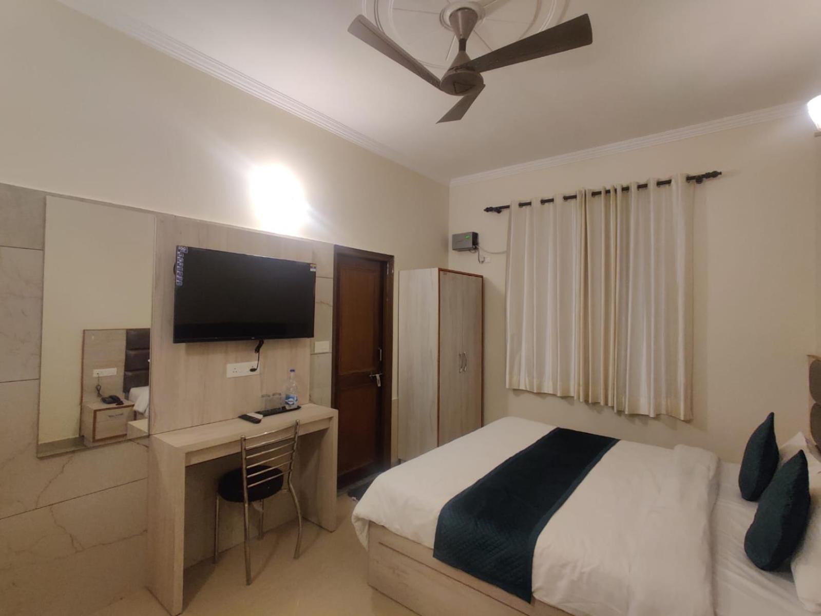 Devaaya Palace Rishikesh Ngoại thất bức ảnh